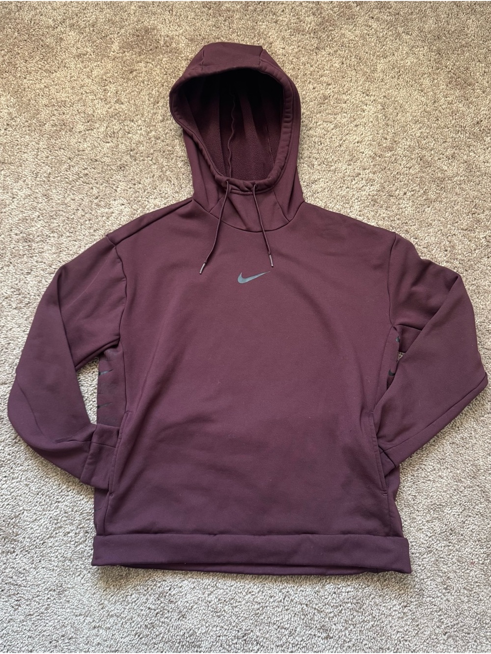 Nike Men’s S Burgundy Solid Fleece Lined Pullover Hoodie Pocket Logo Swoosh Warm